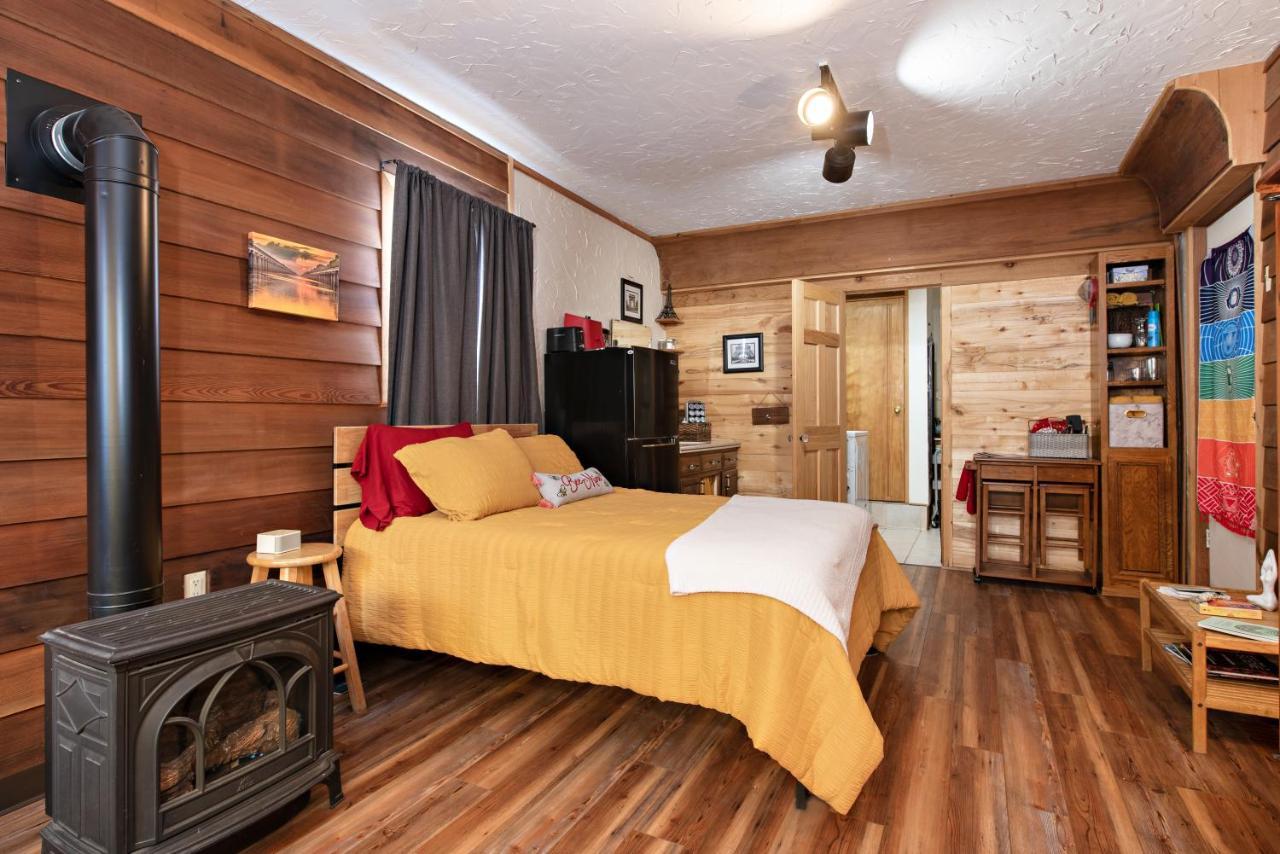 Wanderer Studio, An Off Grid Mountain Guest Studio With Fantastic Views Glenwood Springs Exterior photo